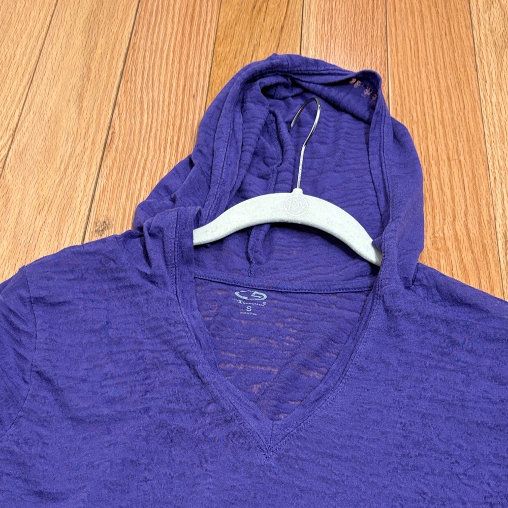 Champion Women's Deep Purple lightweight Hoodie Small